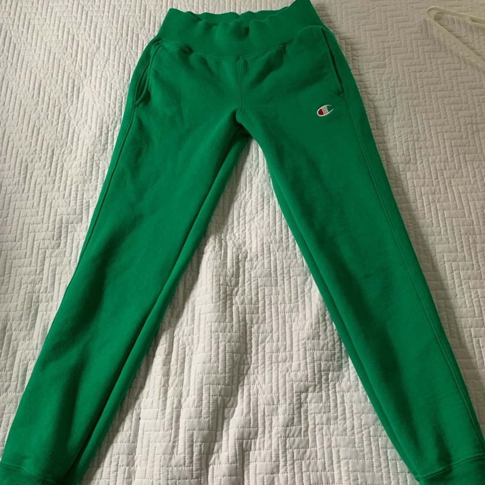 Will take pictures of clothes on if needed